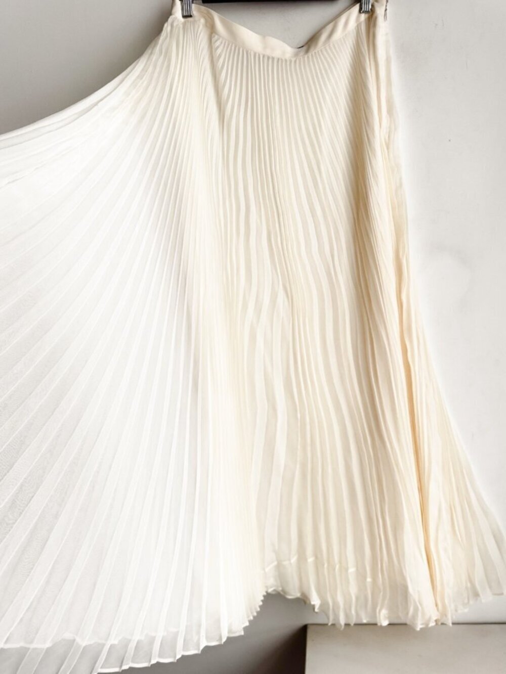 Rag and Bone Asymmetrical Pleated Ivory Silk Minimalist Skirt 6 - Picture 5 of 9